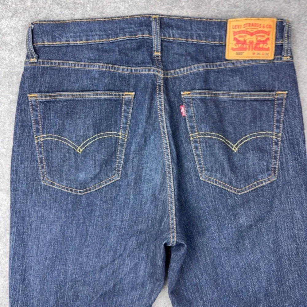 Levi's Jeans Mens 36x32 Blue 550 Relaxed Fit Tapered Leg Dark Wash‎ Denim Pants